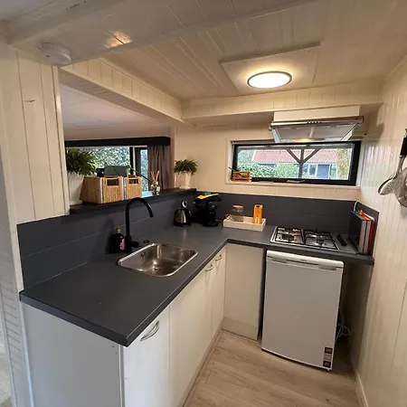 Modern Dog Friendly Veluwe With Fenced Garden & Air Conditioning - Forest And Sauna Nearby シャレー *